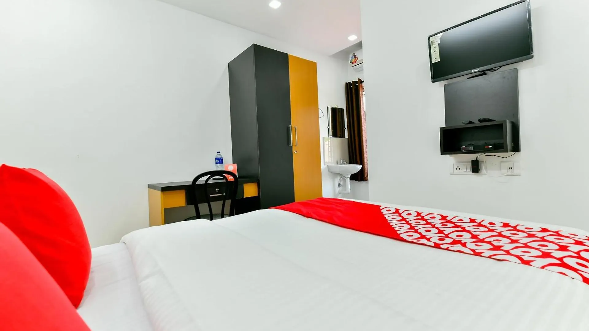 Hotel OYO 23211 Green Line Residency Nedumbassery Indien